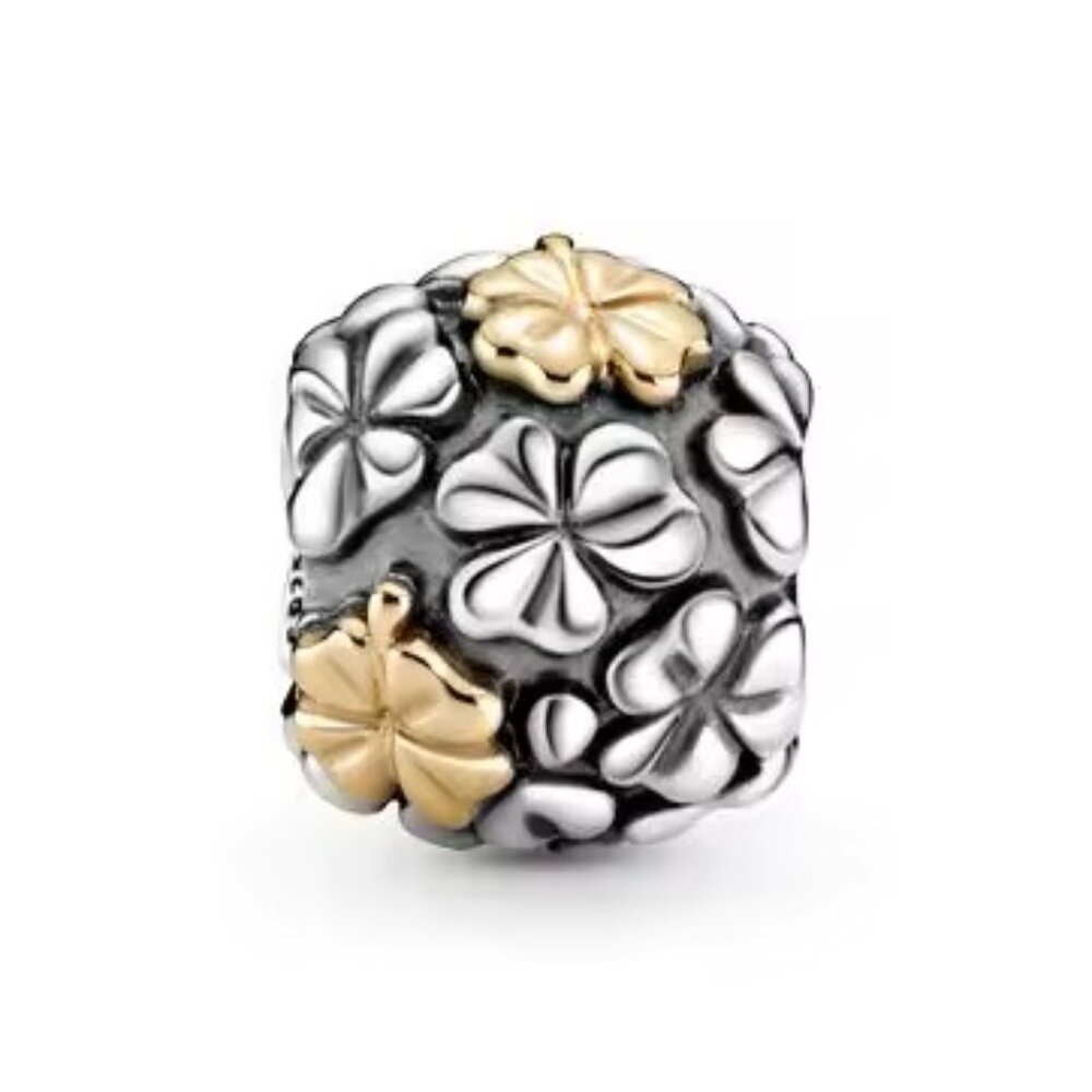 Lucky Clovers Charm